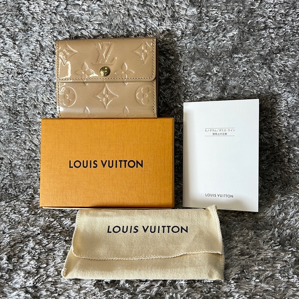 Louis Vuitton Vernis Compact Ludlow Wallet